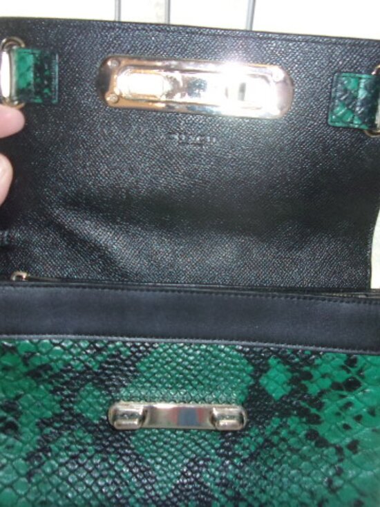 E-154 COACH SWAGGER CLUTCH IN PYTHON EMBOSSED LEATHER - Picture 6 of 13